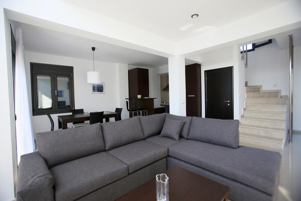 Sunny Sani Luxury Villas Kamer foto
